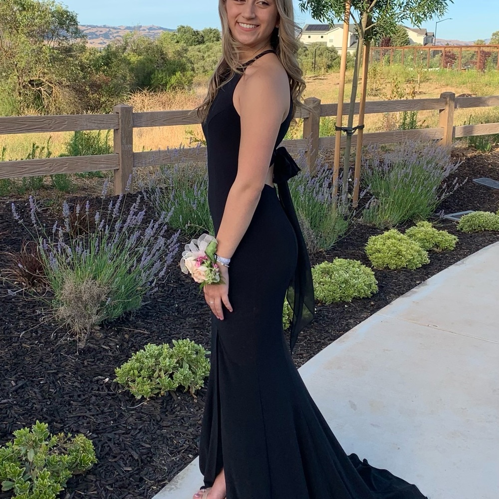 FORMAL/PROM LONG DRESS - Picture 3 of 8